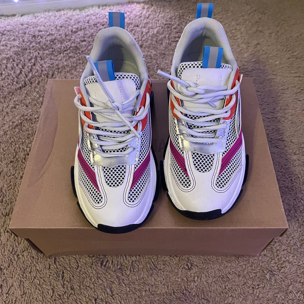 Steve Madden Possession Sneakers